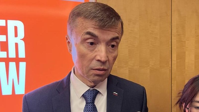 Duta Besar (Dubes) Rusia untuk Indonesia, Sergei Tolchenov, menegaskan pihaknya tidak merekrut WNI menjadi tentaranya untuk melawan Ukraina. (ANTARA/Nabil Ihsan)