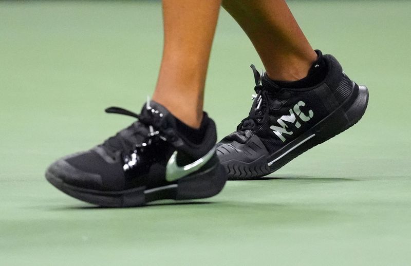 Gaya Naomi Osaka di US Open 2026 Tennis - U.S. Open - Flushing Meadows, New York, United States - August 31, 2026 General view of the shoes of Japan's Naomi Osaka during her first round match against Russia's Anastasia Zakharova IMAGN IMAGES via Reuters/Robert Deutsch