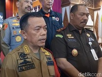 Gubernur Al Haris Minta Kepala Daerah Tak Ragu Bertindak Tangani Karhutla Jambi