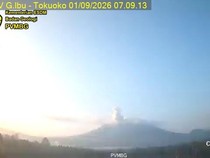 Gunung Ibu di Malut Erupsi Pagi Ini, Semburkan Abu hingga 500 Meter