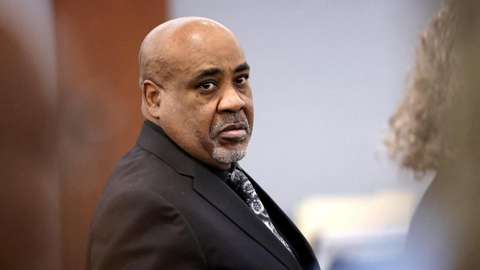 Duane Davis stands during a break in closing arguments in his murder trial, related to the 1996 killing of rapper Tupac Shakur, in Clark County District Court at the Regional Justice Center in Las Vegas, Nevada, U.S., August 31, 2026.  REUTERS/Steve Marcus/Pool      TPX IMAGES OF THE DAY