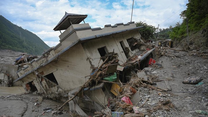 Jejak dahsyat banjir bandang di Nepal (dok. REUTERS/Angad Dhakal)