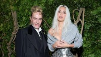 Dosa John Galliano Tak Termaafkan, Pamerannya di MET Gala 2027 Dibatalkan