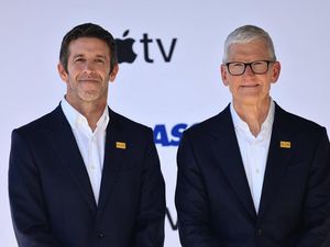 Video: 25 Tahun Berkarier di Apple, John Ternus Kini Gantikan Tim Cook