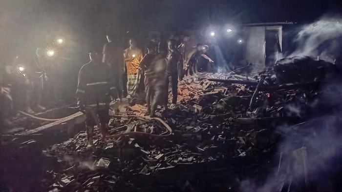 Kebakaran menghanguskan tujuh rumah di Grobogan, Senin (31/8/2026) malam.