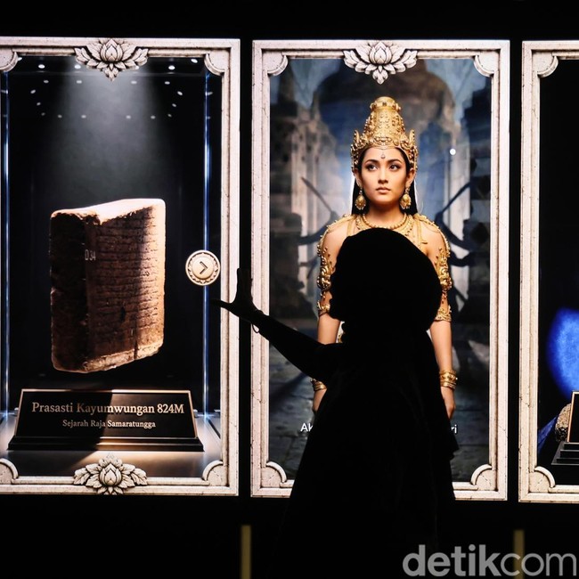 Menelusuri Kisah Candi Borobudur Lewat Pameran Imersif