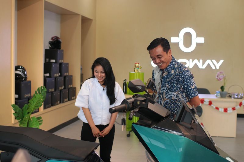OMOWAY Bangun 20 dealer di Indonesia.