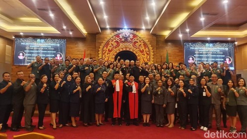 Pelantikan dan pengambilan sumpah jabatan Ketua Pengadilan Negeri (PN) Denpasar, Selasa (1/9/2026). (Foto: Wibhi Leksono/detikBali)