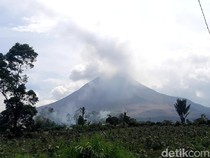 Selain Sinabung, Ini Deretan Gunung di Indonesia yang Berstatus Siaga