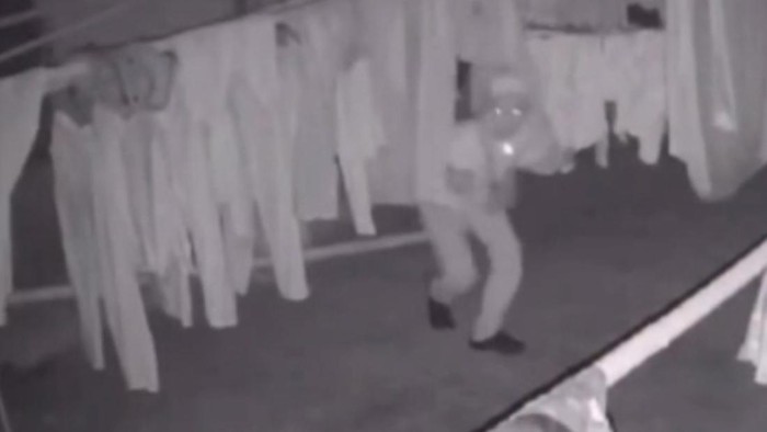 Pria di Lampung terekam CCTV curi bra dan celana dalam