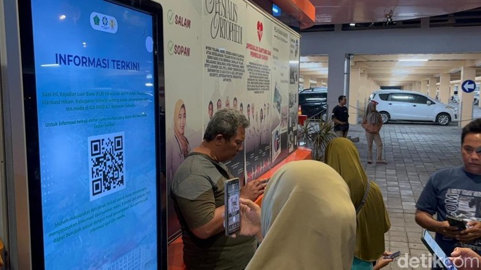 Ratusan santri  keracunan menu MBG dievakuasi ke RSUD Notopuro Sidoarjo