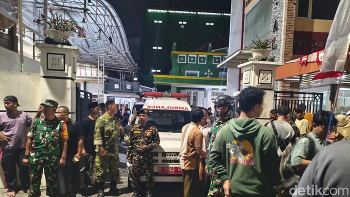 Ratusan santri Ponpes di Sidoarjo diduga keraunan MBG