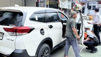15 Kendaraan Parkir Liar di Jaktim Diderek dan Cabut Pentil