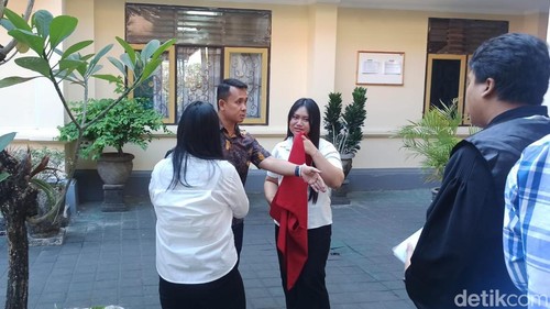 Dua warga negara Thailand, Mayuree Prasomtong, 39, dan Nontiya Janpech, 23 saat menjalani sidang tuntutan kasus narkotika di PN Denpasar, Selasa (1/9/2026).