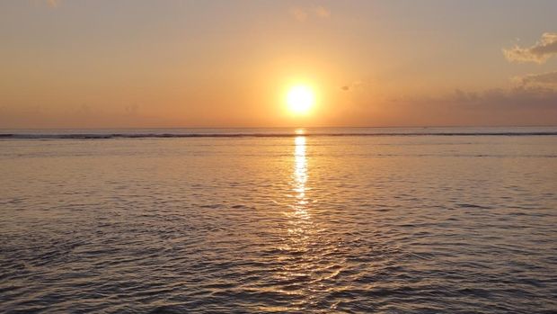 Berburu Sunrise Sambil Gowes di Nusa Dua