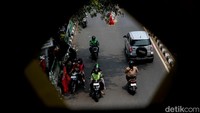 Banyak Ojol Lawan Arah sampai Naik Trotoar, Kemitraan Bisa Diputus!