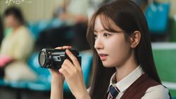 Bona WJSN Putar Balik Waktu di Drakor Dive Into You