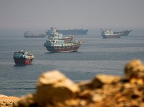 Video: Kapal Komersil Iran Diserang di Selat Hormuz, 1 Orang Tewas