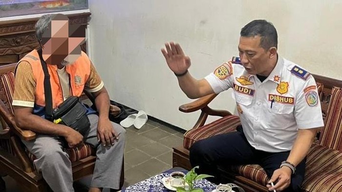 Dishub Ponorogo beri sanksi jukir yang tarik parkir Rp 20 ribu
