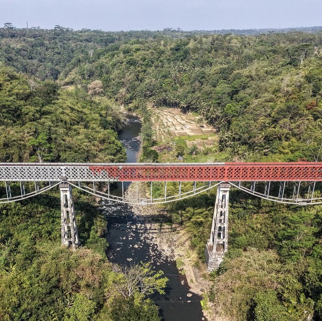 Jembatan Cirahong Bersolek, Cagar Budaya Peninggalan 1893 Kembali Dipercantik