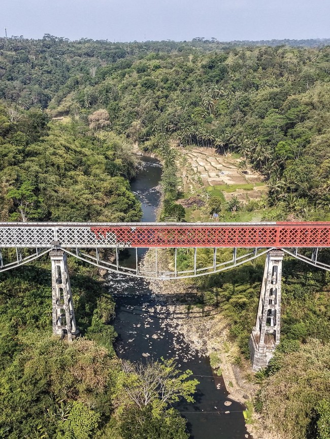 Jembatan Cirahong Bersolek, Cagar Budaya Peninggalan 1893 Kembali Dipercantik