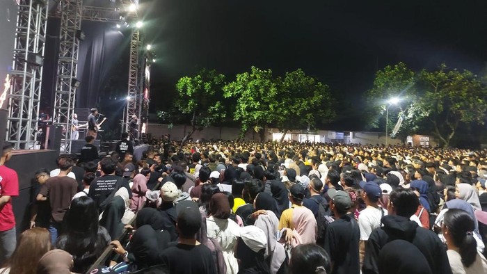 Konser Amal Musisi Jogja Peduli NTT dan Kalimantan di Jogja Expo Center, Bantul, Selasa (1/9/2206).