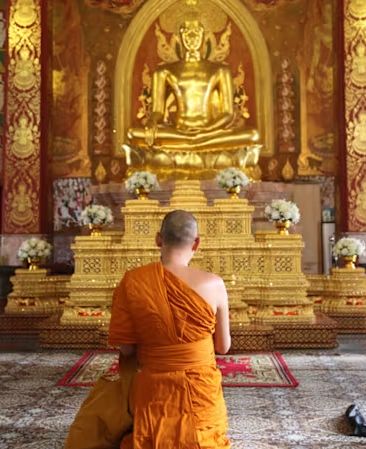 Demi Jadi Biksu, Bos Es Krim Thailand Jual Bisnisnya Rp88 Miliar!
