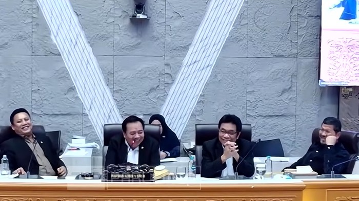 Ketua dan Wakil Komisi V DPR RI