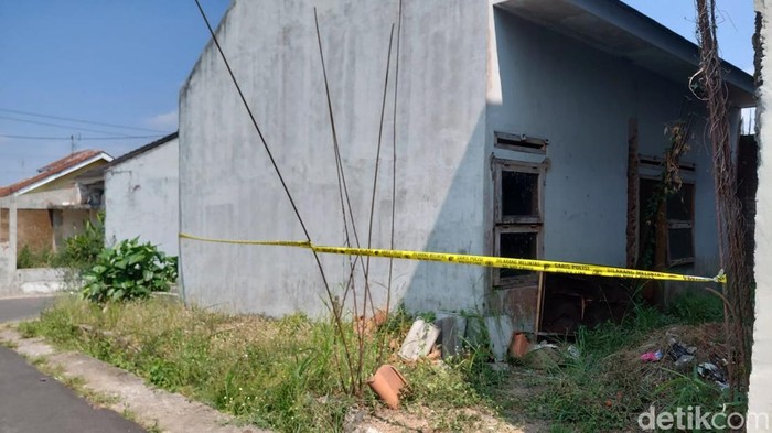 Lokasi tempat ditemukannya bayi laki-laki yang ditelantarkan orang tuanya.