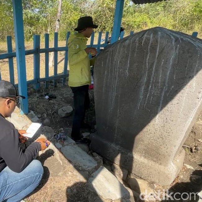 Menengok Prasasti Mataji di Tengah Hutan Lereng Gunung Sili Nganjuk