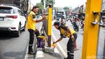 Pagar Pembatas di Depan Pasar Kramat Jati Dipercantik