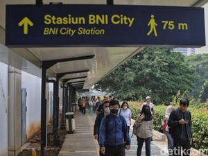 Naik Turun KRL di BNI City, Penataan Stasiun Karet Makan Waktu 7 Bulan