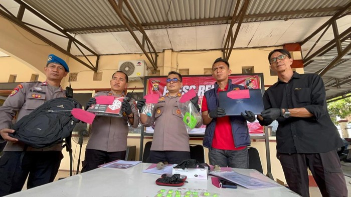 Polisi merilis kasus spesialis pencurian di Kota Jambi
