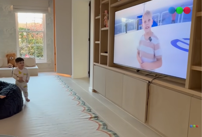 Rumah Enzo Fernandez di London, Inggris. Rumah Enzo Fernandez di London, Inggris.