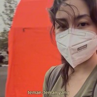 Sesampainya di Kalimantan Tengah, Sherina mengunjungi dinas kehutanan dan BKSDA untuk berkordinasi bersama rekan-rekan di sana. Foto: Instagram/@sherinamunaf