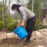 Aksi Sherina Munaf yang terjun langsung untuk membantu dan melihat langsung keadaan Kalimantan Tengah banjir pujian. Foto: Instagram/@sherinamunaf