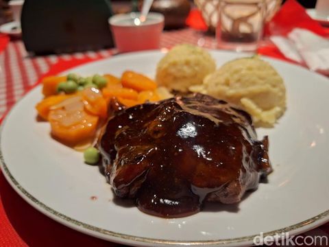 Tizi Restaurant and Cake Shop Tizi Restaurant and Cake Shop di Bandung.