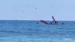Mendebarkan..., Tradisi Terbangkan Ayam dari Tengah Laut di Situbondo