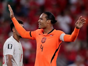 Van Dijk Sempat Ingin Pensiun dari Timnas, tapi Batal Berkat Xavi