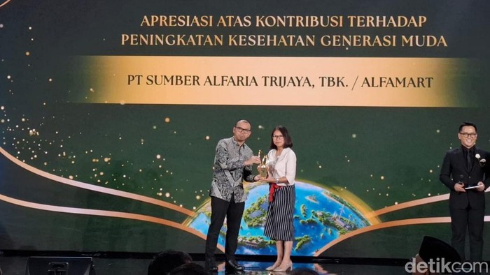 Anugerah Ekonomi Hijau Alfamart