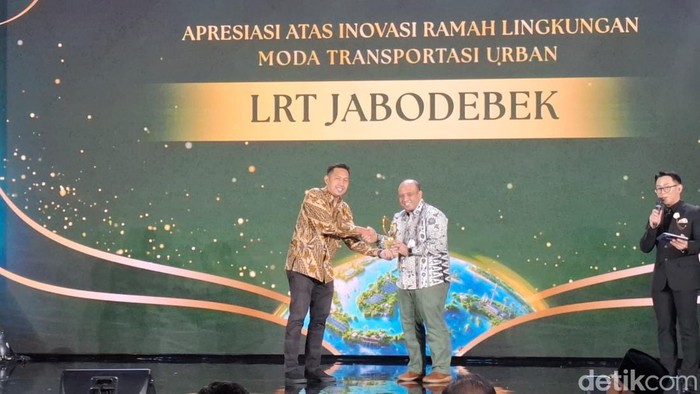 Anugerah Ekonomi Hijau LRT Jabodebek