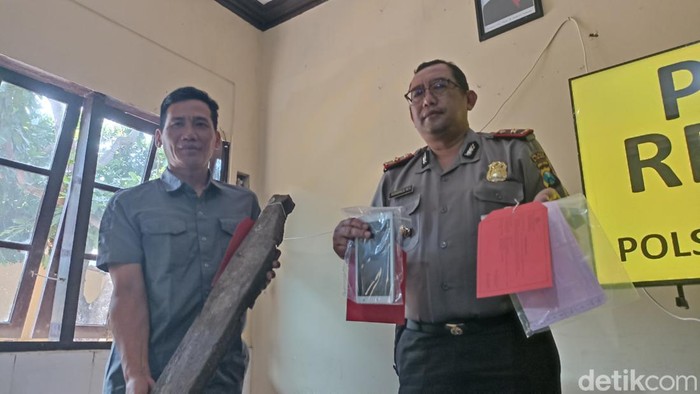 Barang bukti pembobolan konter HP di Kota Blitar