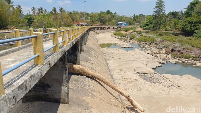 Bendungan Lekopancing di Kabupaten Maros.