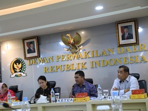 BK DPD Akan Periksa AWK soal Kehadiran di Kontes Waria Thailand