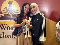 Keren! Embun Putri Omesh-Dian Ayu Raih 3 Medali Lomba Debat Internasional