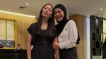Keren! Embun Putri Omesh-Dian Ayu Raih 3 Medali Lomba Debat Internasional