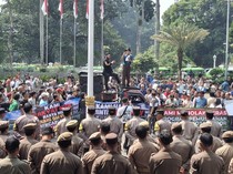 Sopir Demo Walkot Bogor Tolak Larangan Angkot Tua Beroperasi