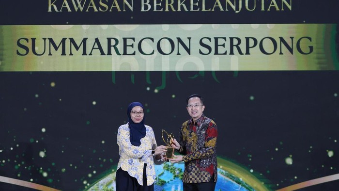 Executive Director Summarecon Serpong, Albert Luhur Menerima Penghargaan Anugerah Ekonomi Hijau 2026