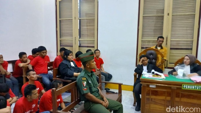 Foto : Sidang TNI jadi saksi di ruang Cakra 6 Pengadilan Negeri Medan, Kamis (3/9/2026) malam(Juita Sinuhaji/detikSumut)