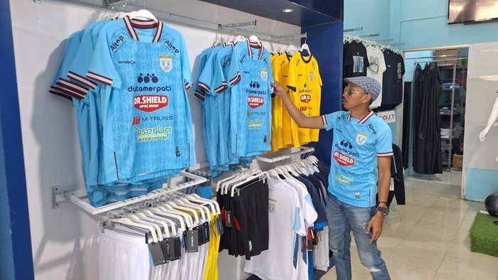 Jersey terbaru Persela Lamongan musim 2026/2027